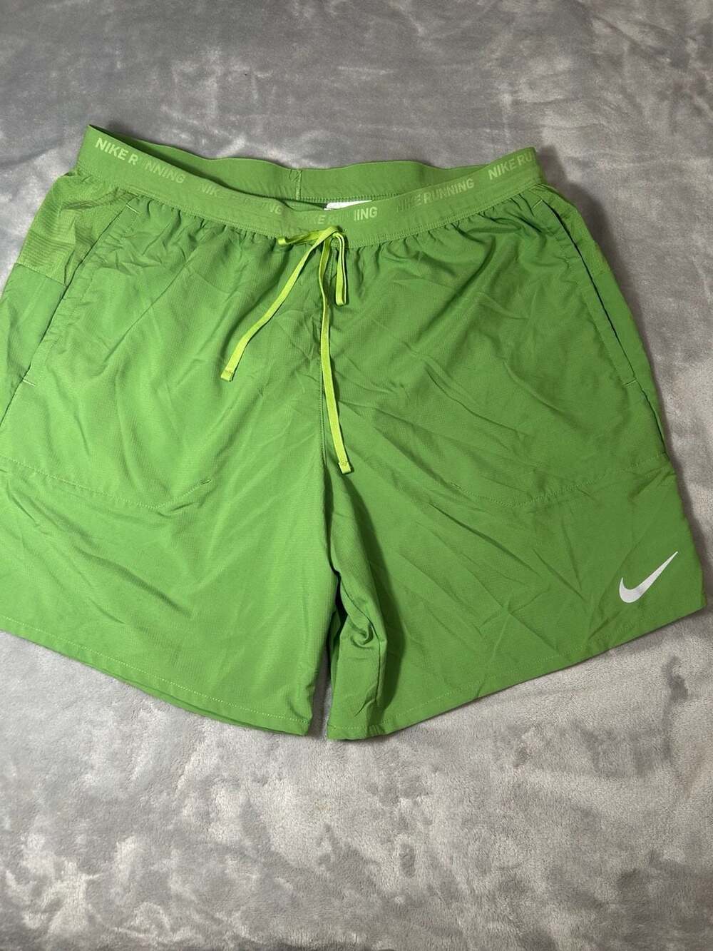 Nike Men's Dri-FIT Stride Green Running Shorts with Drawstring size large